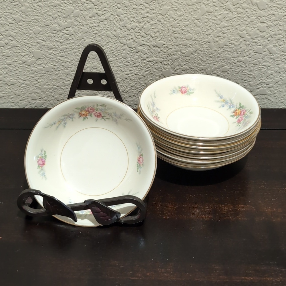 Eight 1940's Homer Laughlin Eggshell Nautilus Ferndale Berry Dessert Bowls 5.25"
